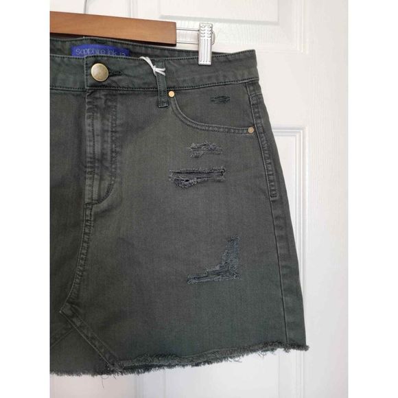 NWT Denim Mini Skirt Distressed Raw Hem Dark Green Size L 34" waist - Picture 4 of 6